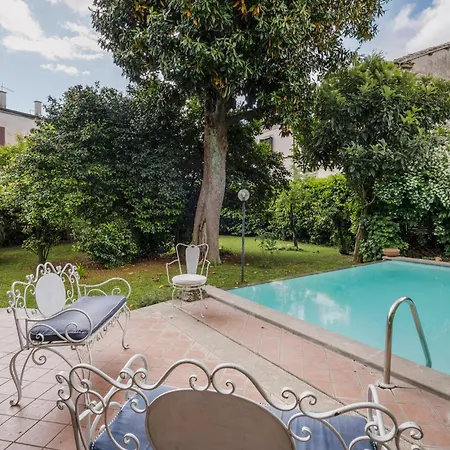Amazing In With Outdoor Swimming Pool * Sutri